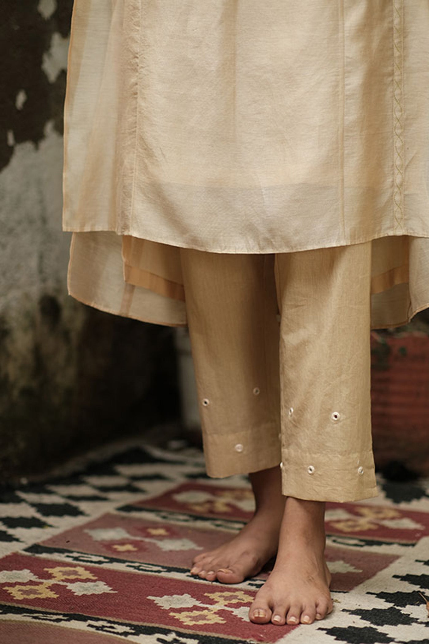 Sheesham Beige Pants