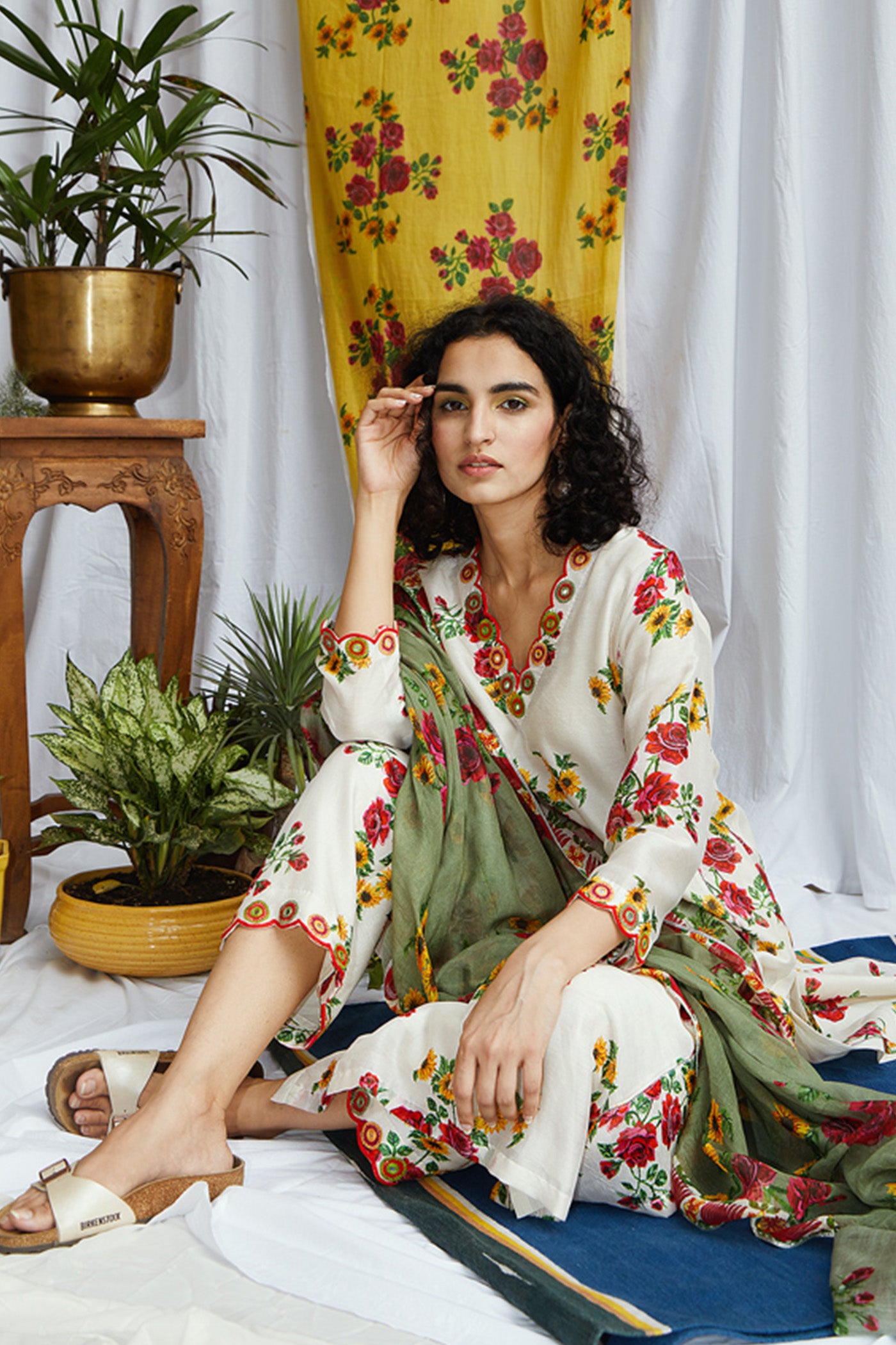Lilie Kurta