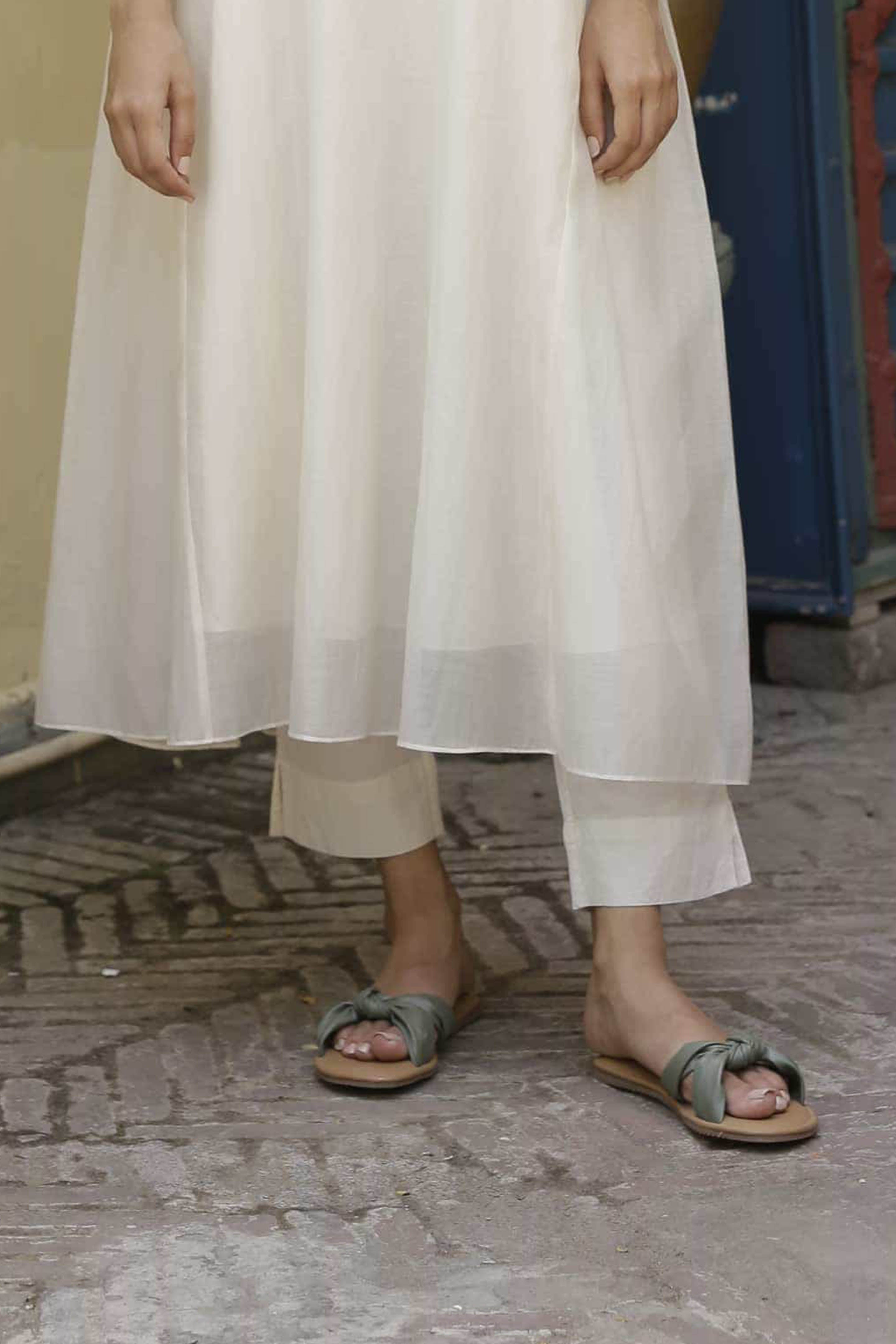 Off White Narrow Pants