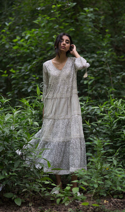 Carnation Tier Dress - shopraiman